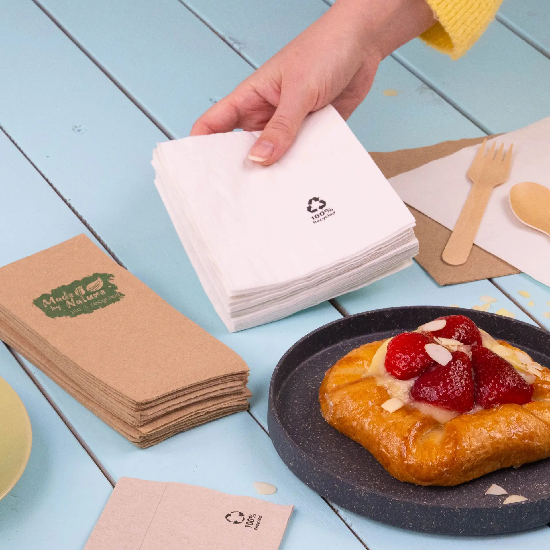 Cocktail-Servietten aus recyceltem Papier 24 x 24 cm, 2-lagig, ¼ Falz, weiß