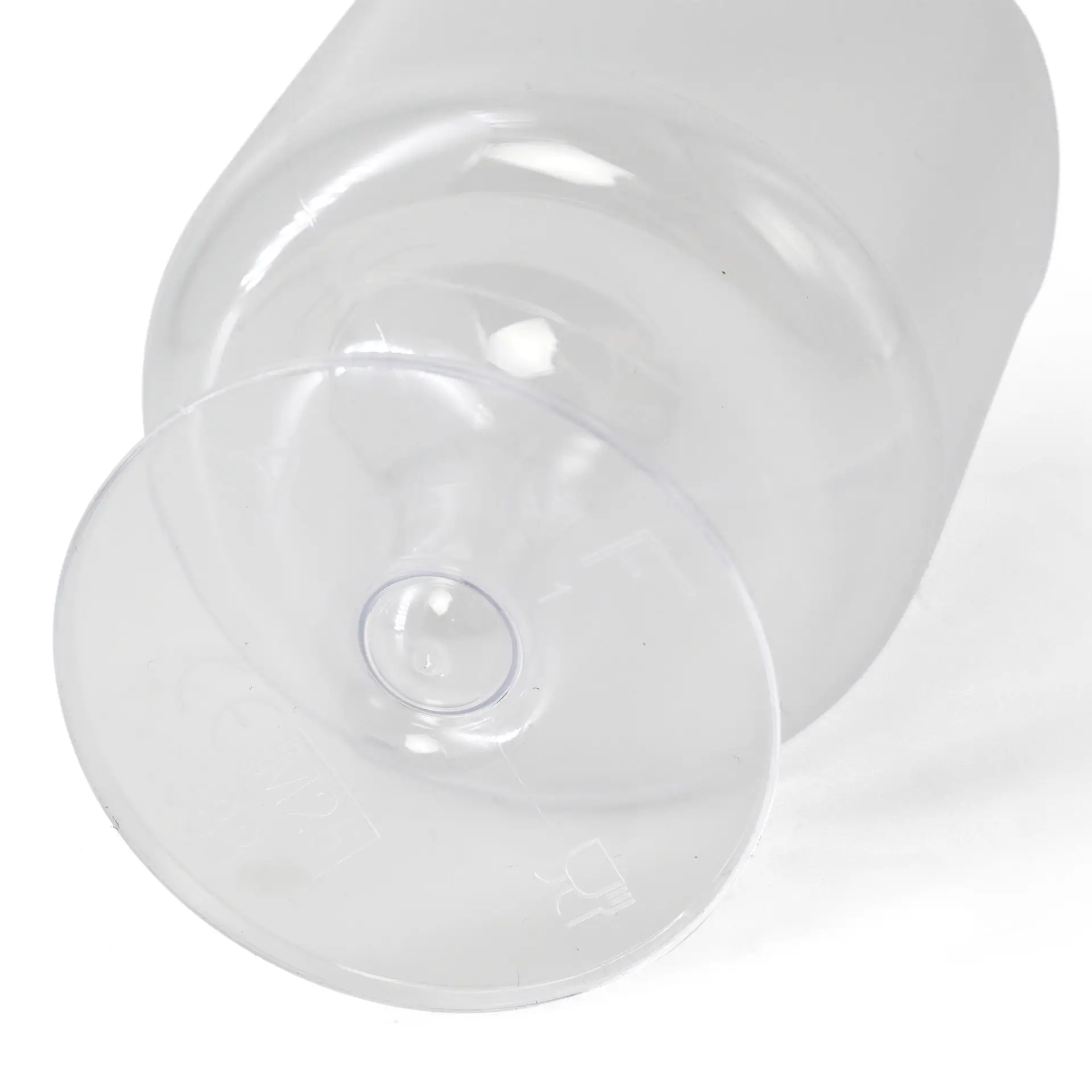 Transparent reusable wine glass with a 200 ml capacity, showing the base and bottom details.
