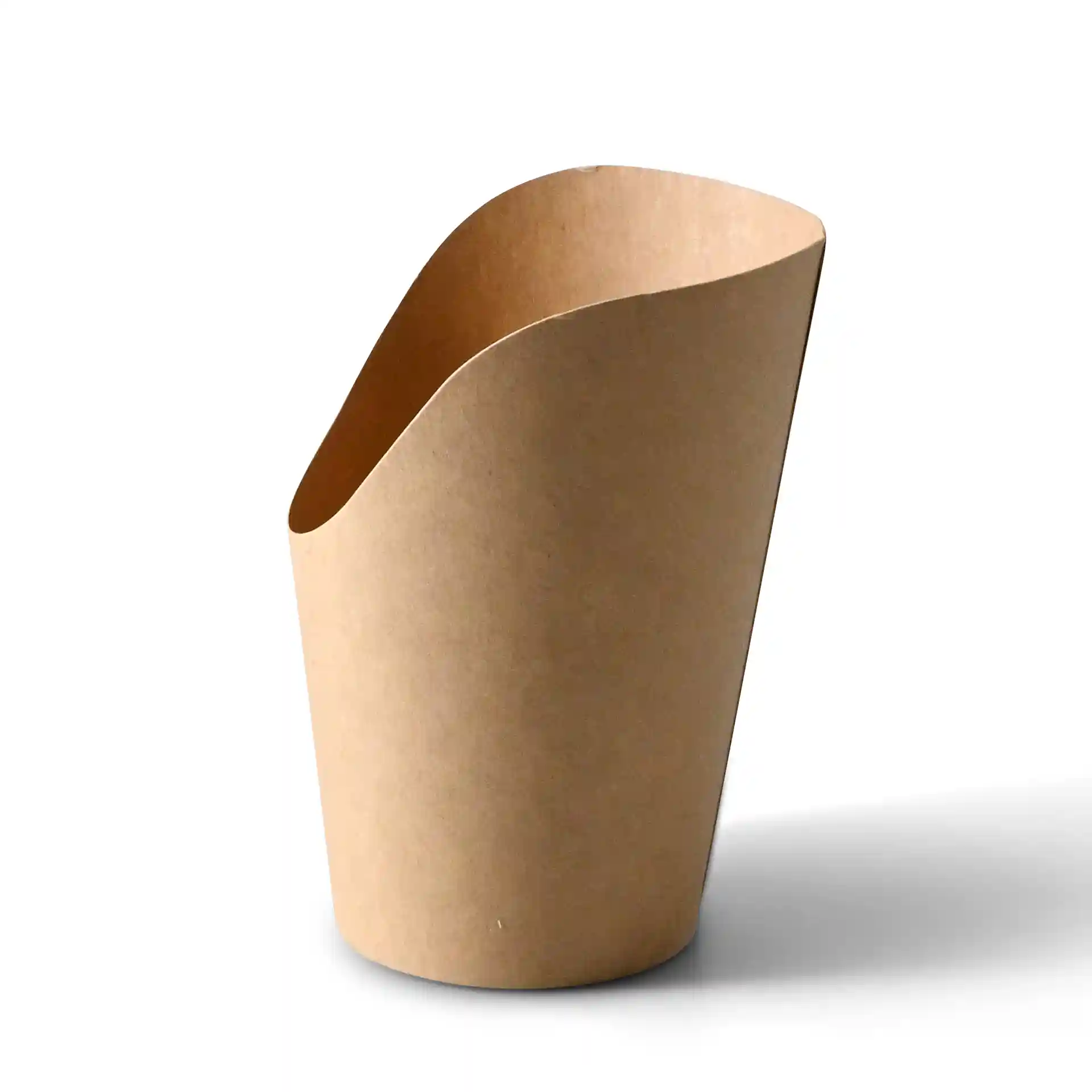 Brauner Pappbecher mit umweltfreundlicher Beschichtung, 300 ml Fassungsvermögen, mit gewelltem oberen Rand.