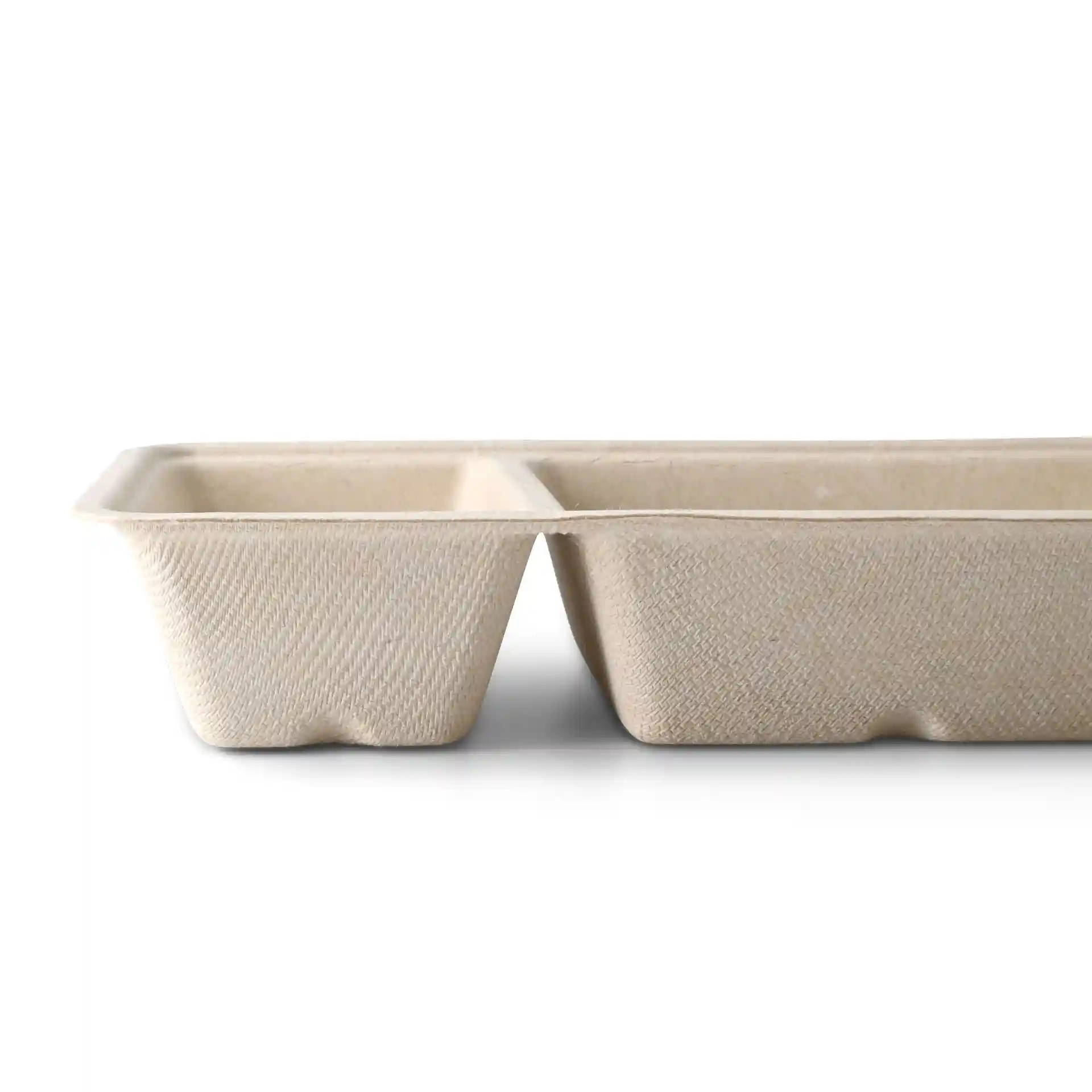 Rechteckige, cremeweiße Bagasse-Chip-Schale mit zwei Fächern, 9,5 x 20 x 3,5 cm groß.