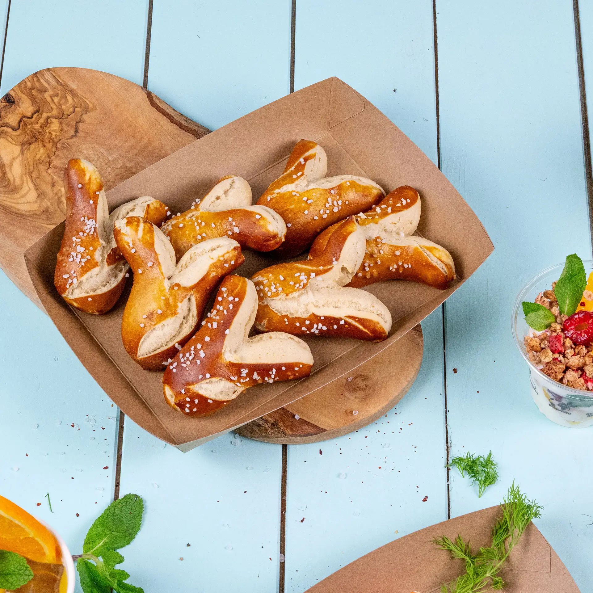 Premium Cardboard Food Tray 800 ml, brown, bio-coated dca06453-snackschalen-aus-karton-premium-800-ml-braun-bio-beschichtet-6