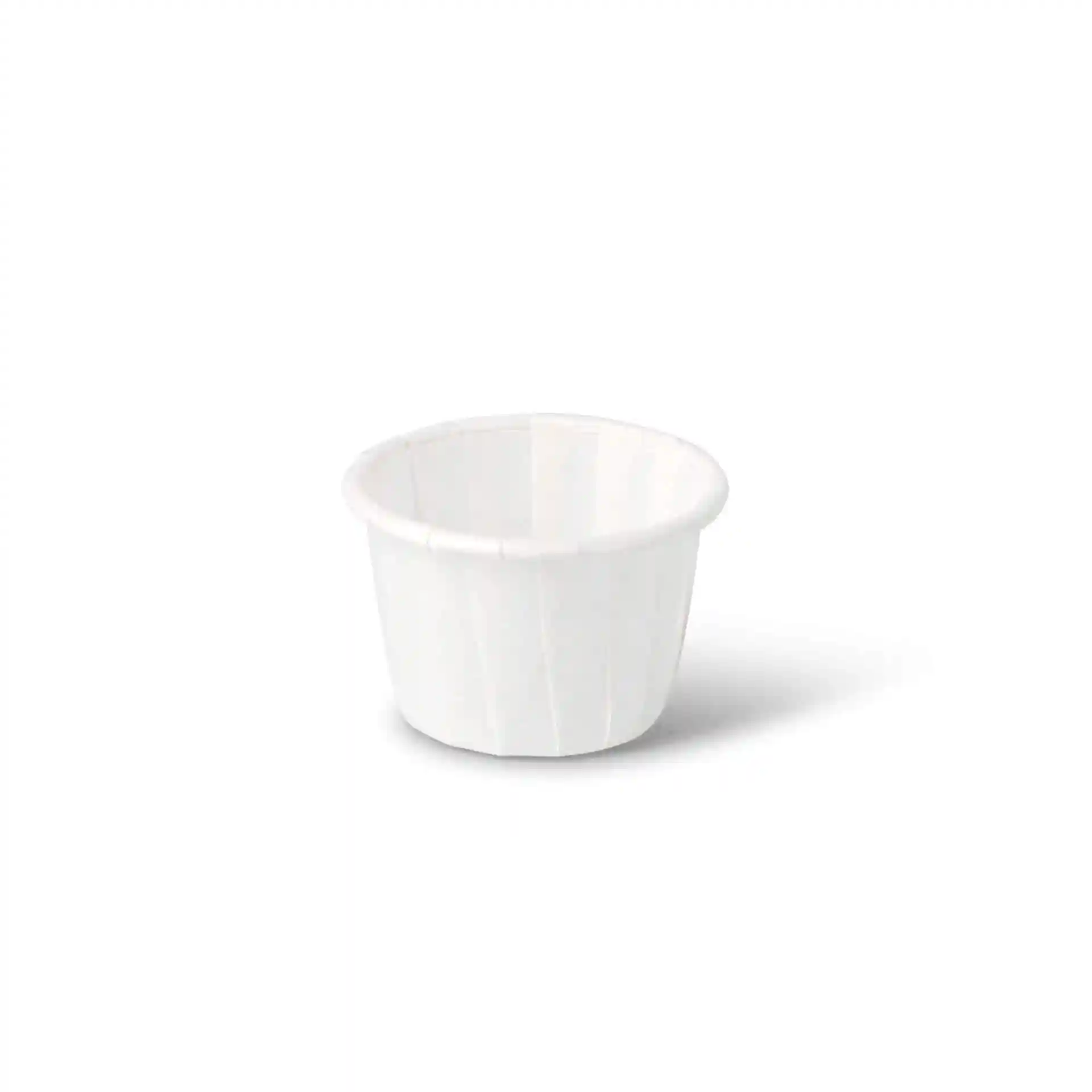 Weißer Becher mit einer Höhe von 30 mm und einem oberen Durchmesser von 48 mm, fasst 35 ml.