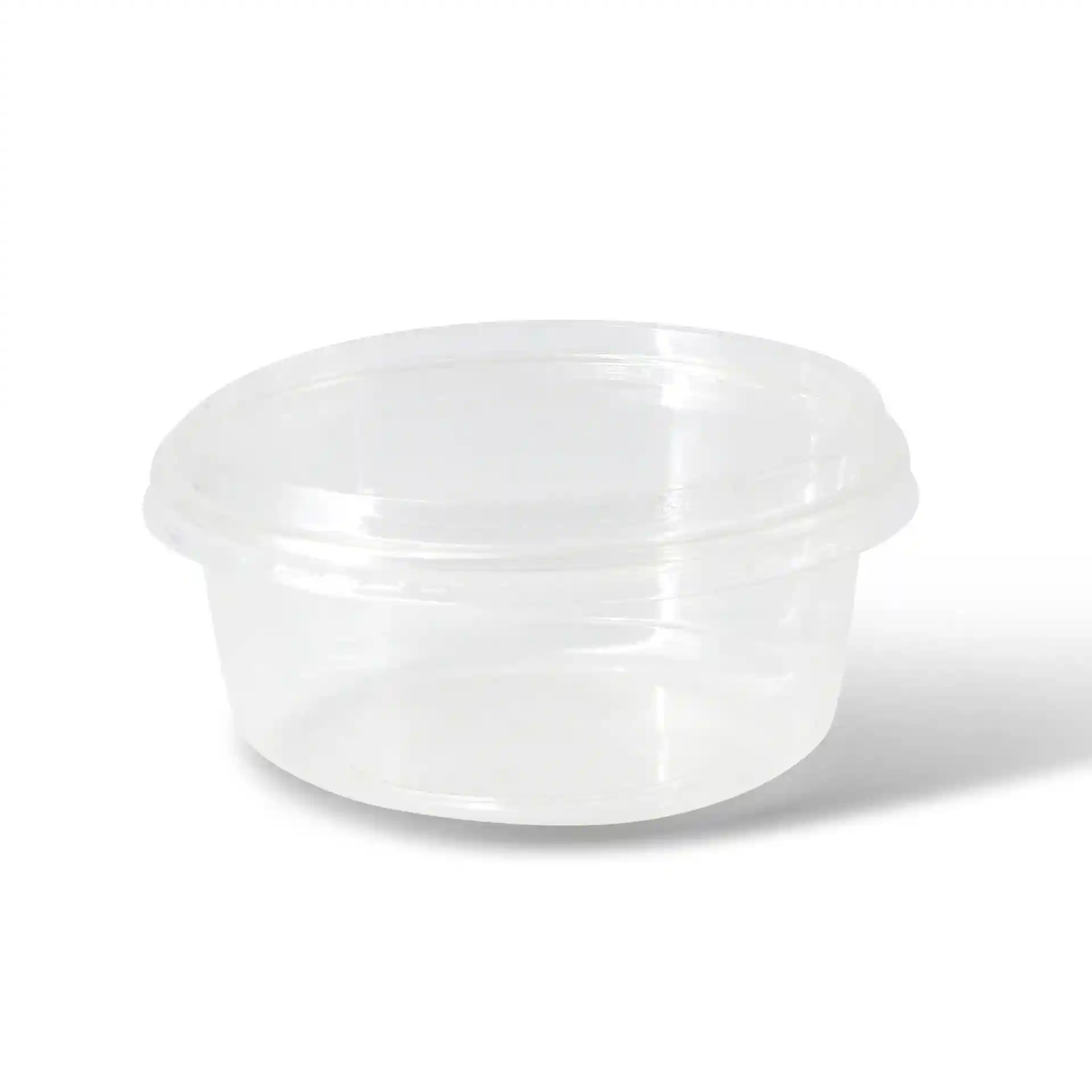 Transparenter runder Deli-Behälter mit einem Fassungsvermögen von 360 ml und einem Durchmesser von 121 mm.