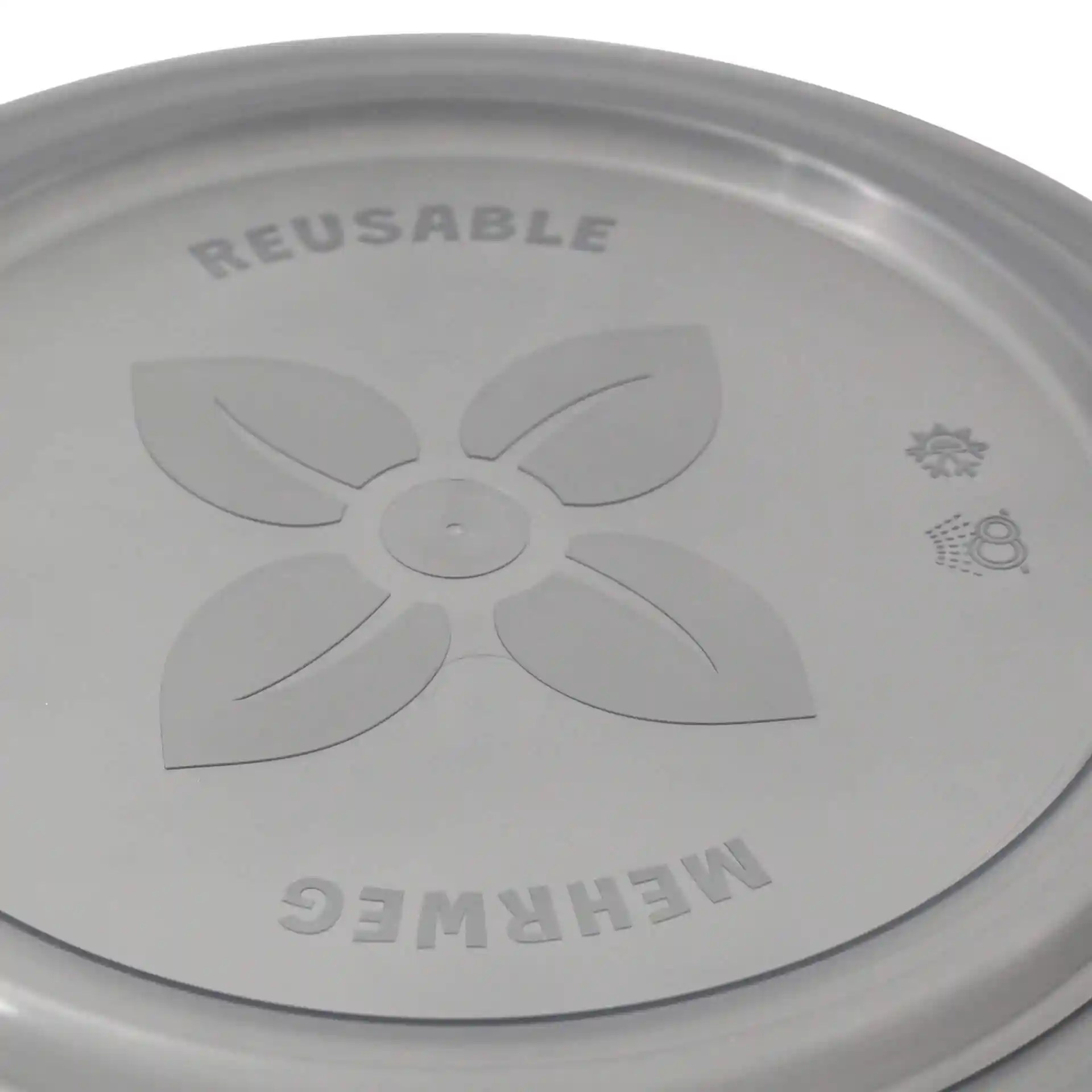 Round grey reusable lid with a floral design and markings, made of polypropylene, measuring 185 mm in diameter.
