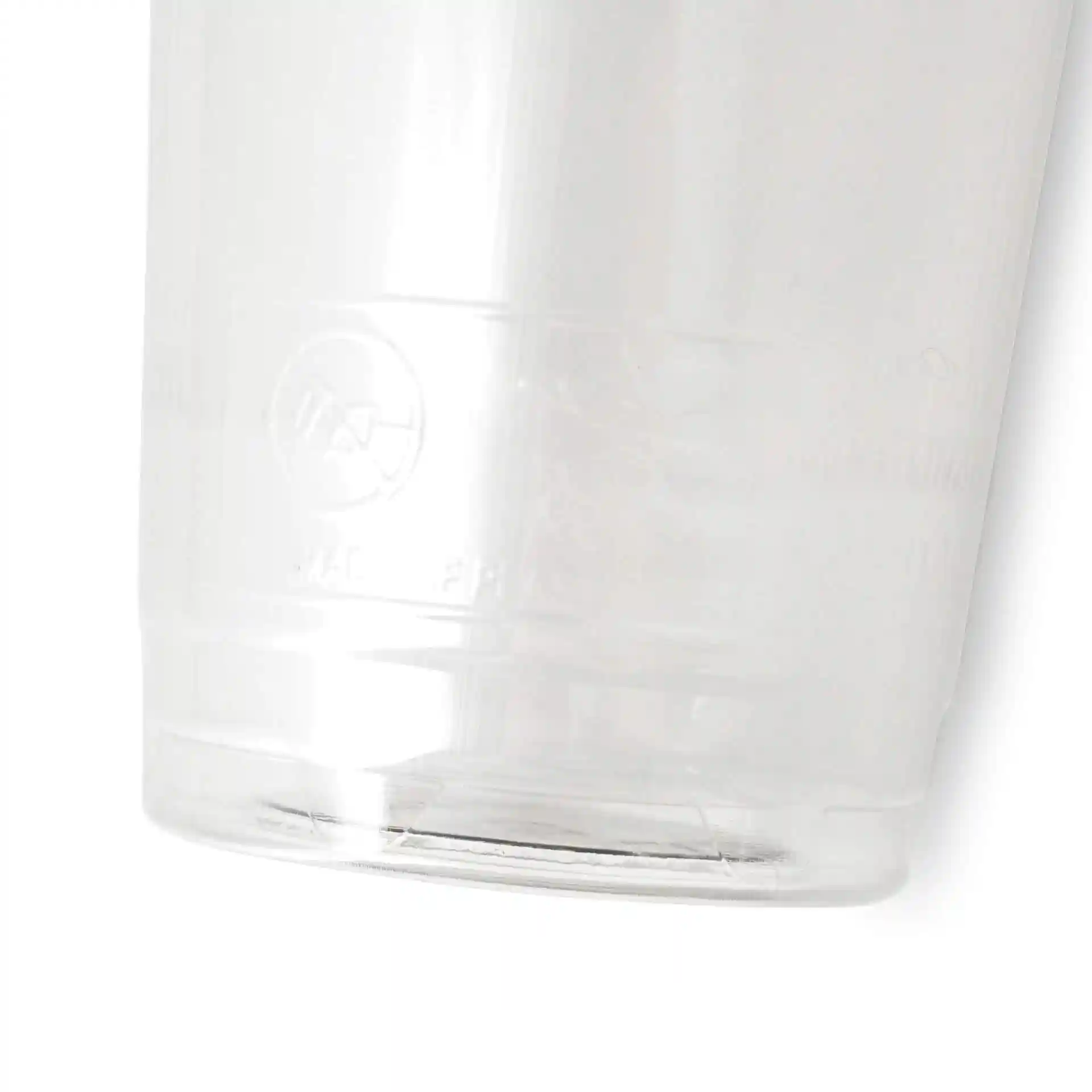 Transparenter 20 oz rPET Becher mit einem Durchmesser von 95 mm und einer Höhe von 151 mm.