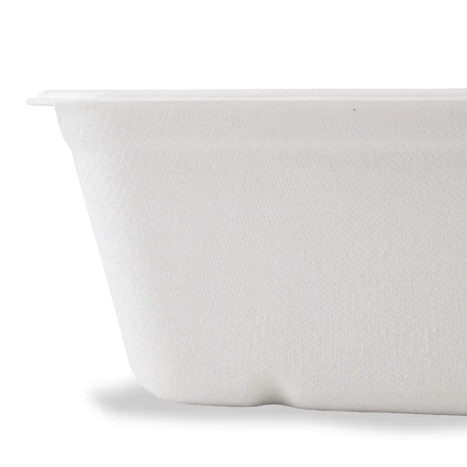 Rectangular white sugarcane bowl with a textured surface, measuring 17 x 12 x 6 cm and a volume of 650 ml.