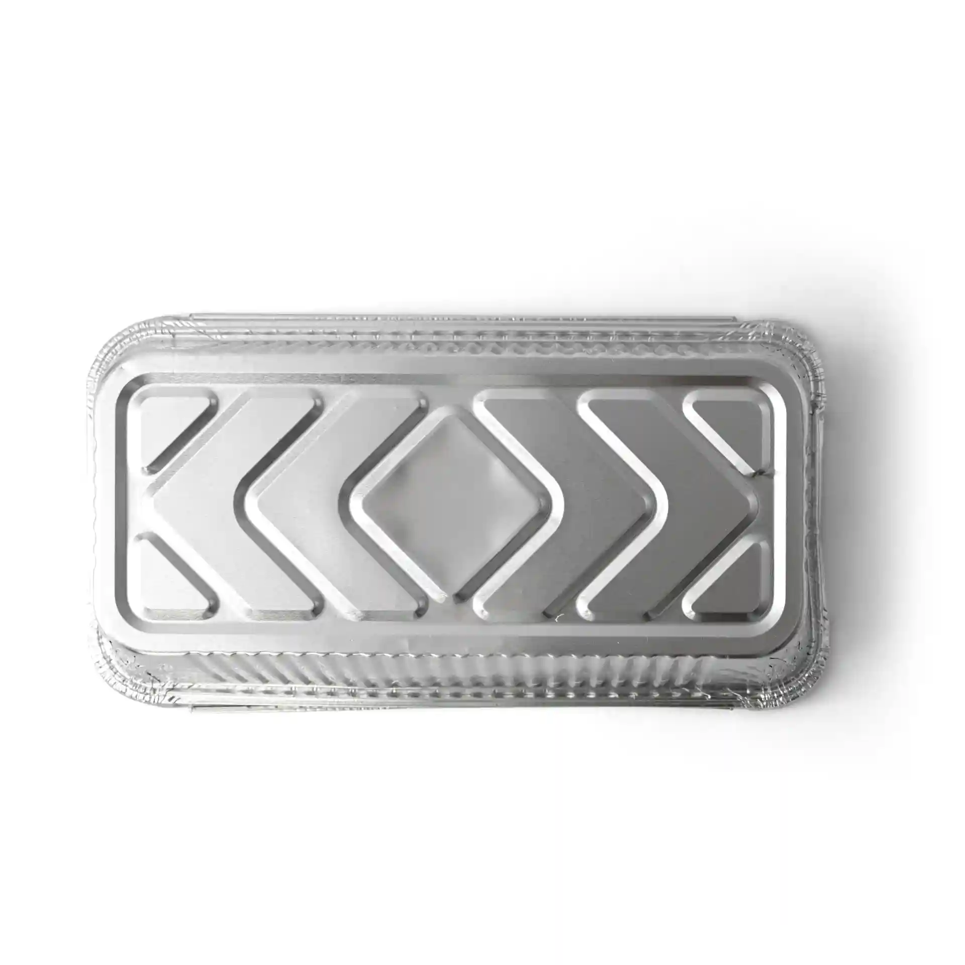 Rechteckiger Aluminiumbehälter mit den Maßen 21,8 x 11,3 x 5,4 cm und einem gemusterten Deckel.