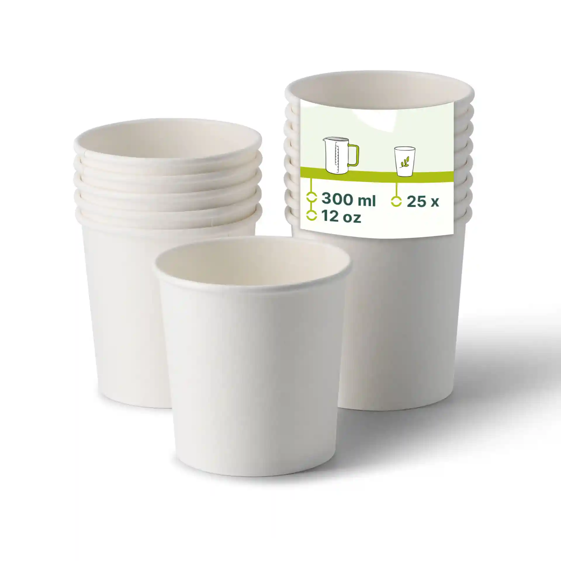 Stapel weißer Pappbecher für Suppe mit einem Becher vorne, der ein Etikett mit Produktdetails zeigt.