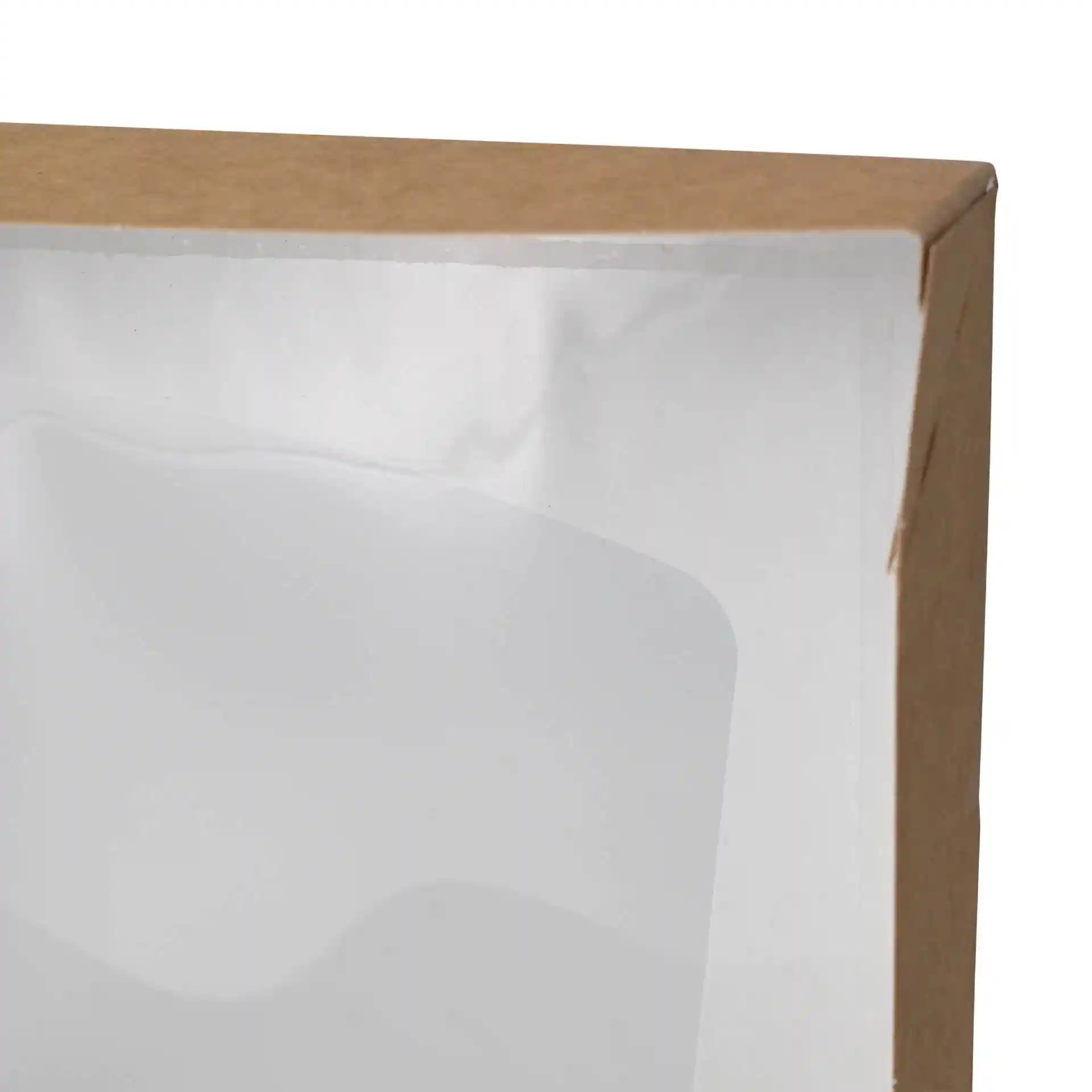 Kartonfensterbox mit braunem Äußeren und weißem Inneren, 20 x 12 x 4 cm groß.