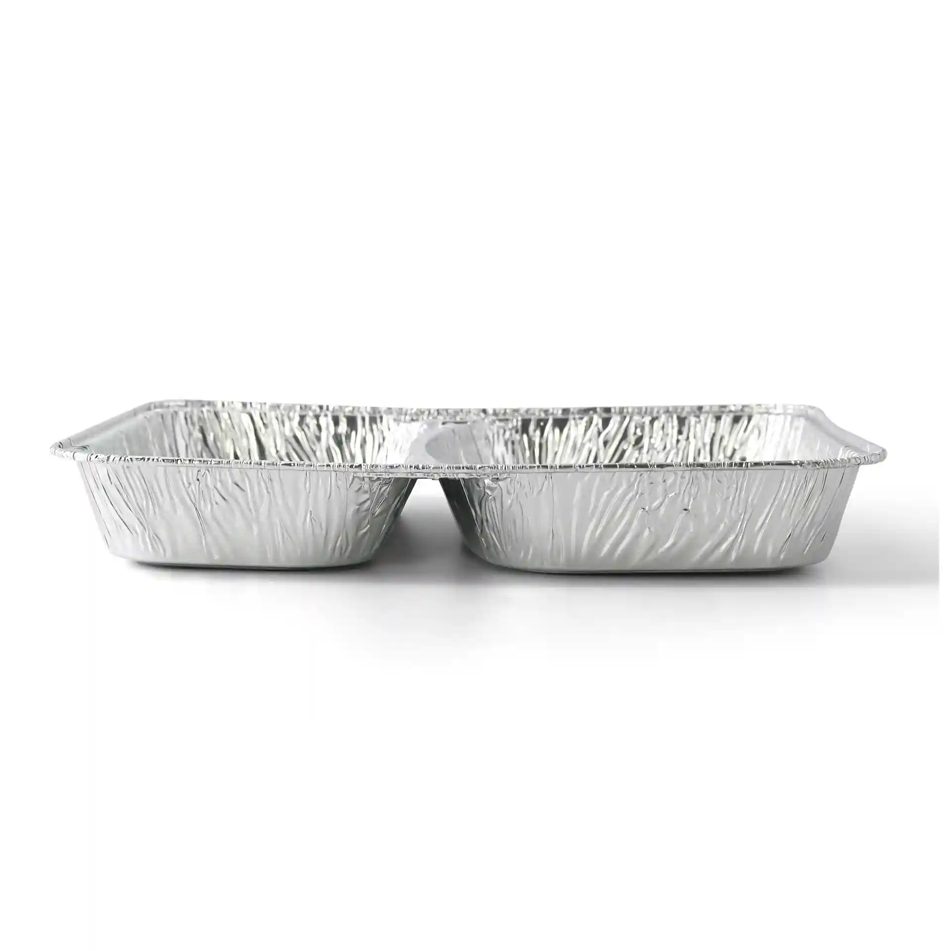 Rechteckiges Aluminium-Essensblech mit zwei Fächern, 22,7 x 17,7 cm und 3 cm tief.