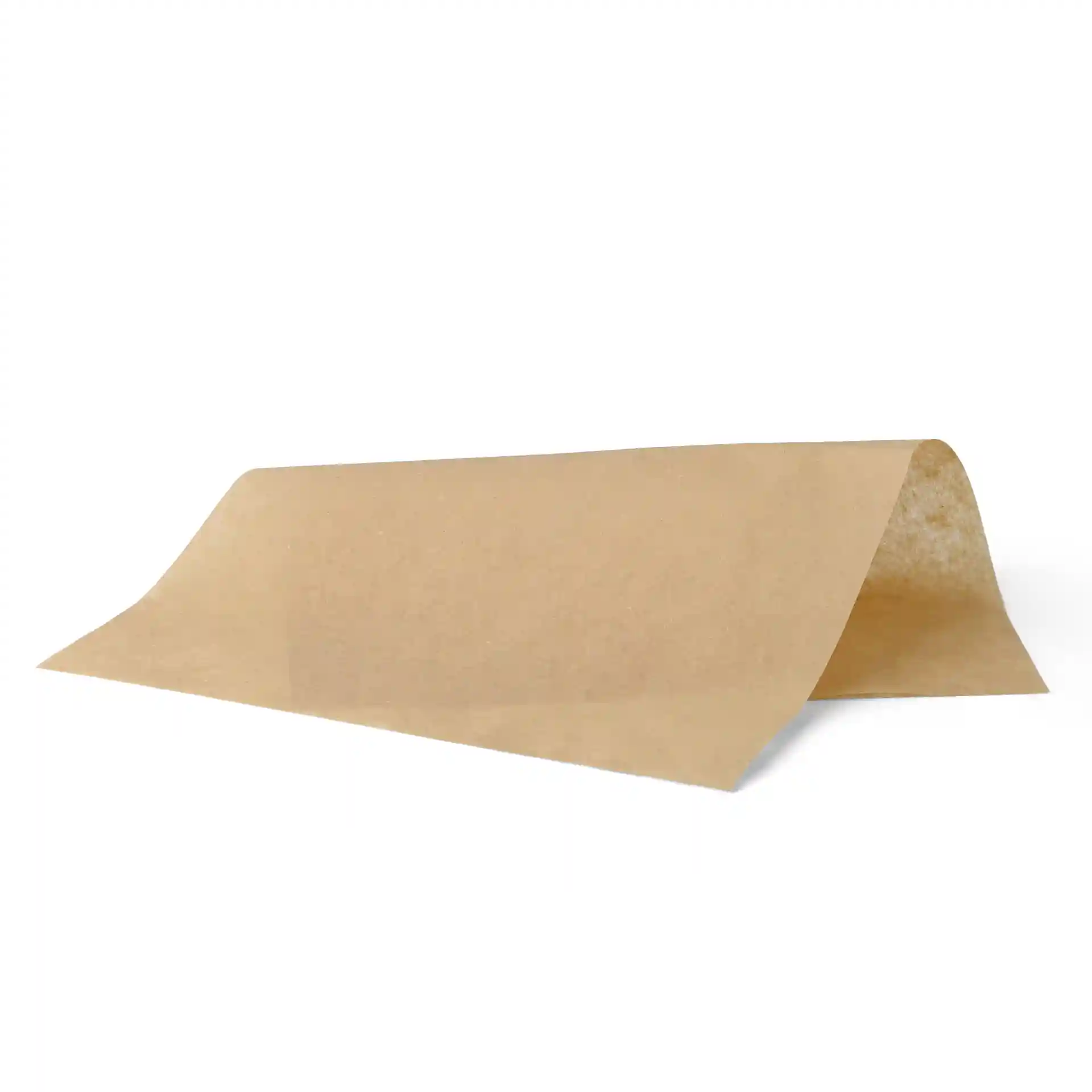 Braunes Schnittverpackungspapier mit den Maßen 25 x 37 cm, gefaltet auf einem schlichten Hintergrund präsentiert.