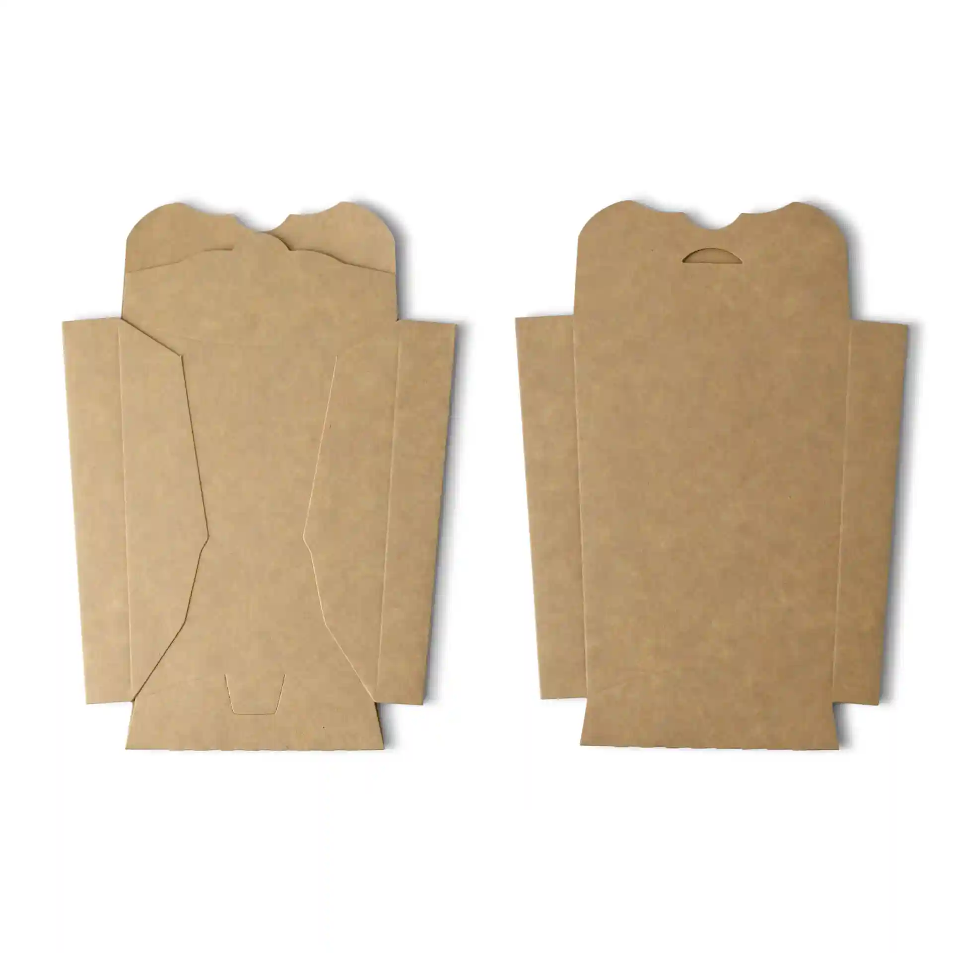 Brauner Karton-Chip-Schaufel mit einer Höhe von 87 mm, einer Länge von 130 mm und einer Breite von 176 mm, flach gezeigt.