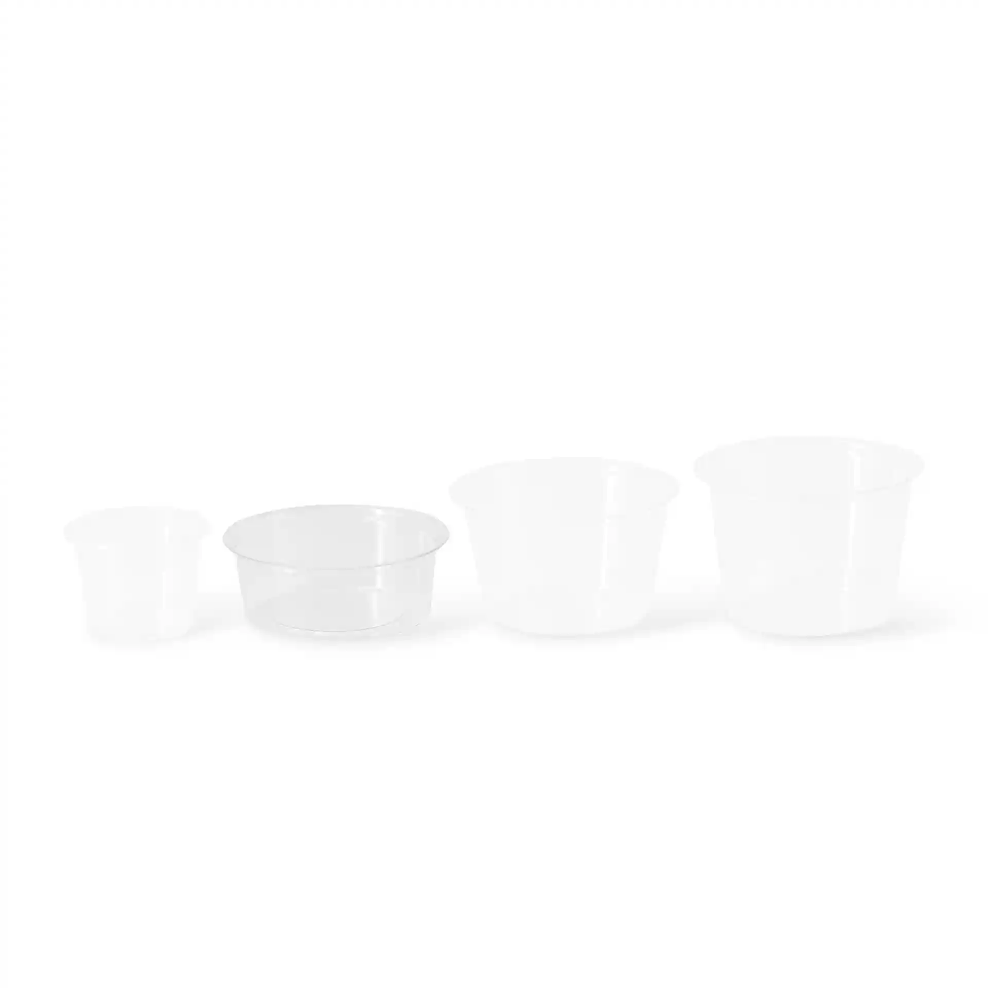 Set aus vier transparenten PLA-Bechern in verschiedenen Größen, der größte hat einen Durchmesser von 70 mm.
