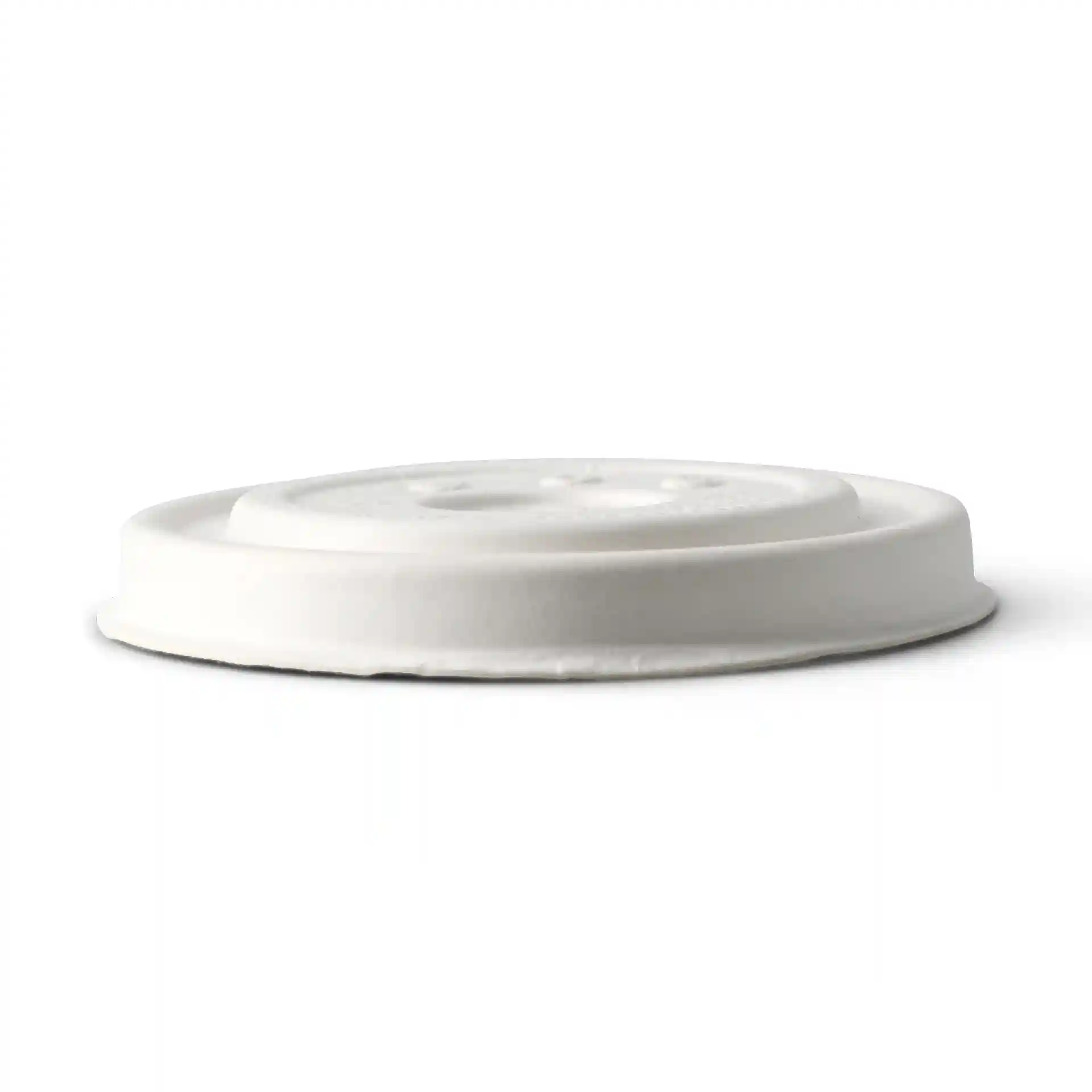 White cardboard flat lid with a diameter of 90 mm, featuring a straw hole.