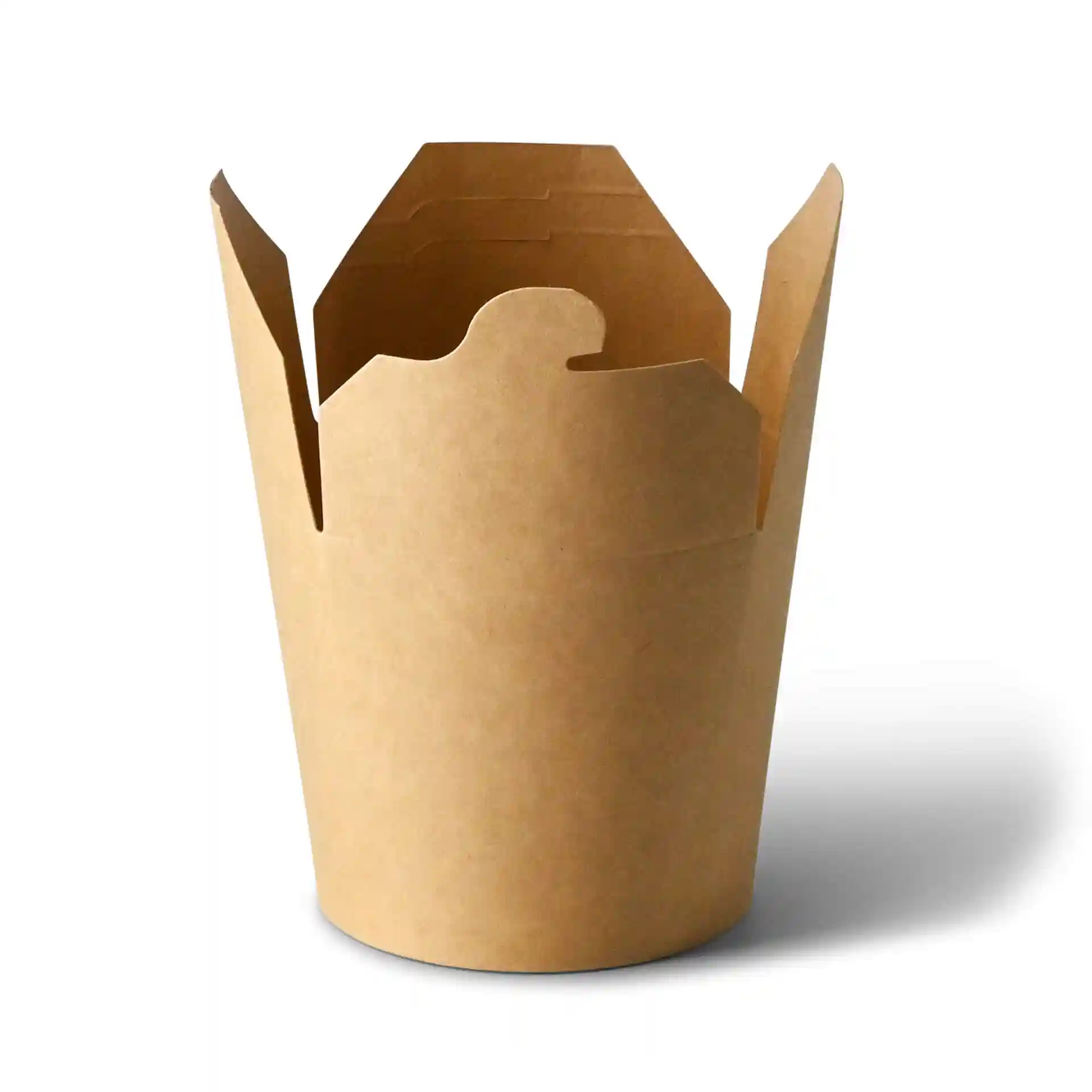 Brown noodle box made of coated cardboard, with a rectangular shape and a filling volume of 650 ml.