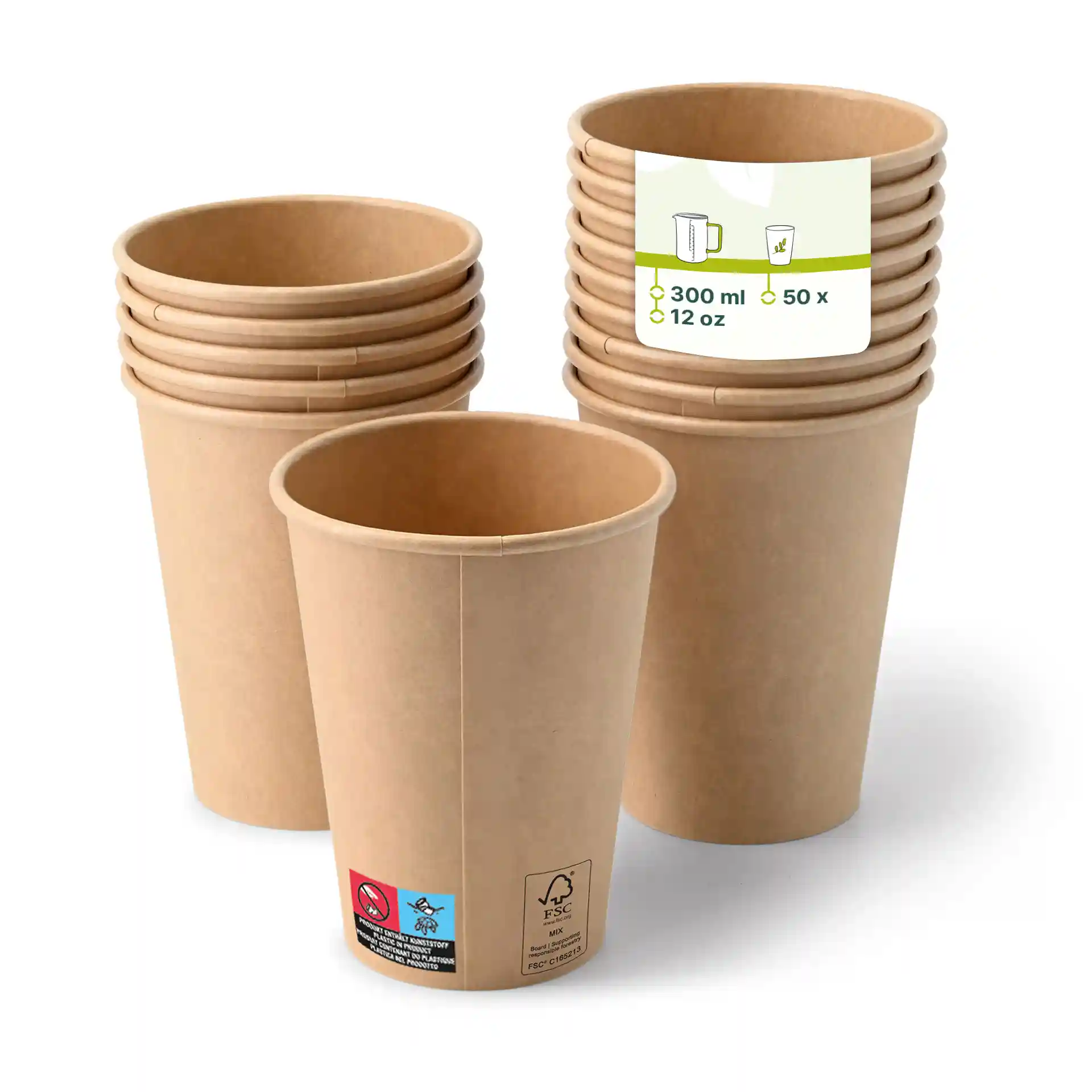 Braune Becher gestapelt, mit einem Becher vorne, der ein Etikett zeigt, insgesamt 50 Becher sichtbar.