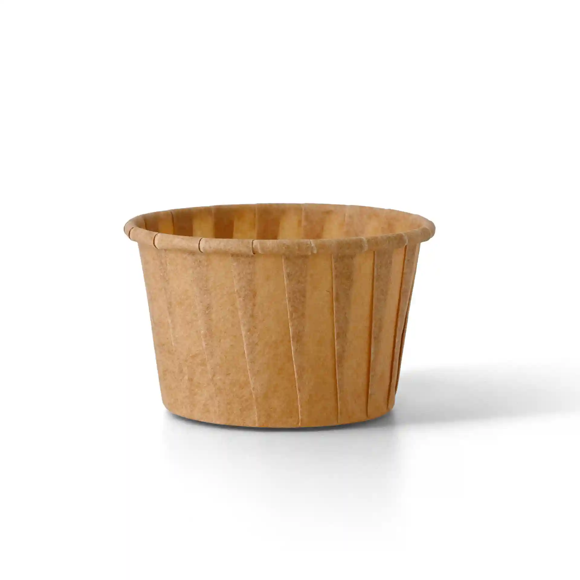 Brauner Becher mit einer Höhe von 30 mm und einem oberen Durchmesser von 52 mm, fasst 45 ml.