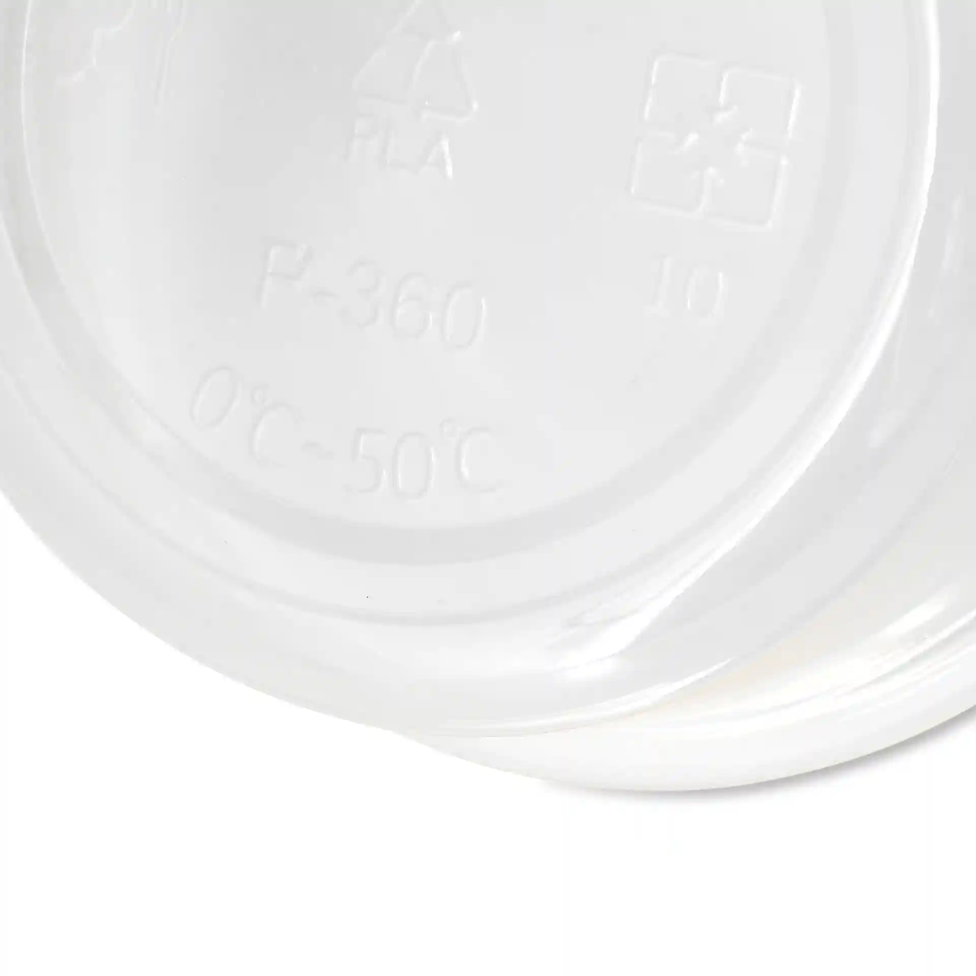 Transparenter runder Deckel für Deli-Behälter mit Markierungen, einschließlich eines Recyclingsymbols und Temperaturbereich von 0°C bis 50°C.