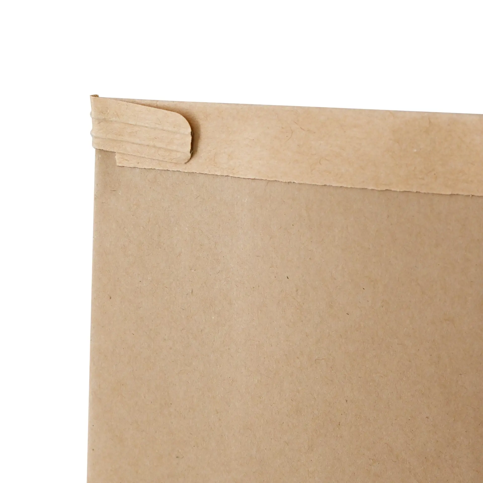 Braune Kraftpapier-Bodenbeutel mit Zinnverschluss, zeigt die obere Kante und Verschlussdetails.
