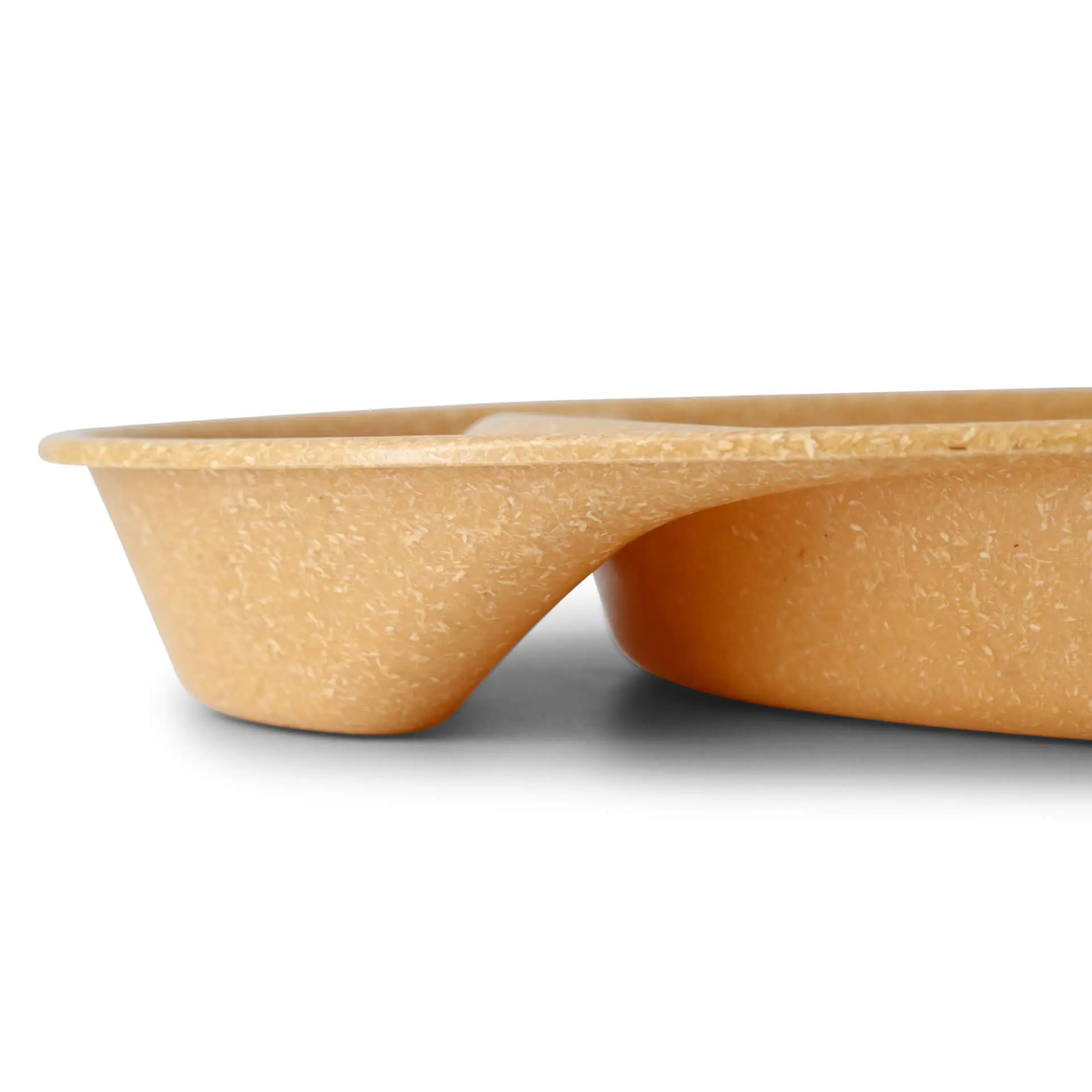 | 2 FÜR 1 | Mehrweg Menüteller "merways Plate" 27,5 x 20 x 3,5 cm, 2 Kammern, tropfenförmig, Karamell / braun