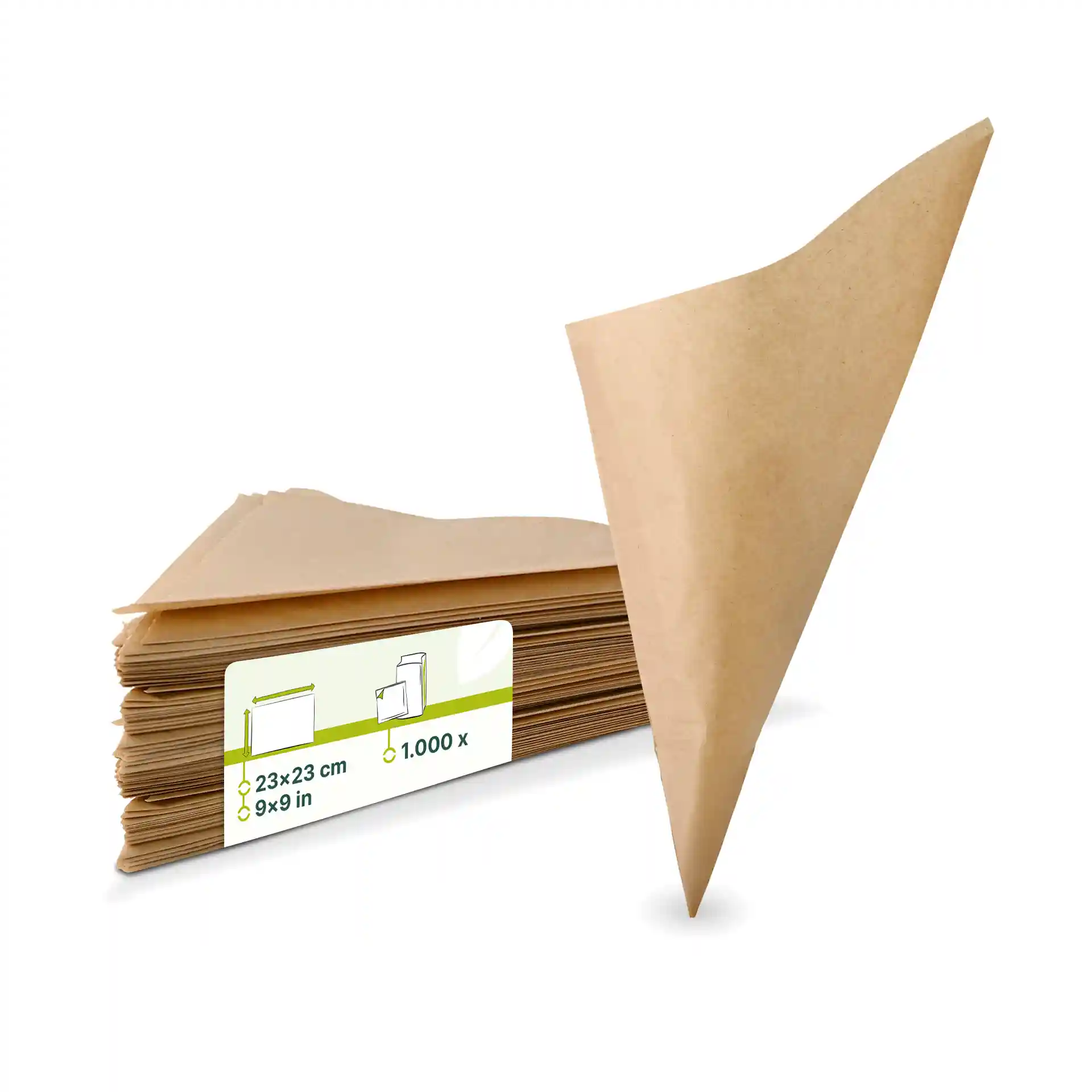 Braune Papiertüten für Pommes frites, 23 × 23 cm, gestapelt mit einer Tüte in Kegelform oben.