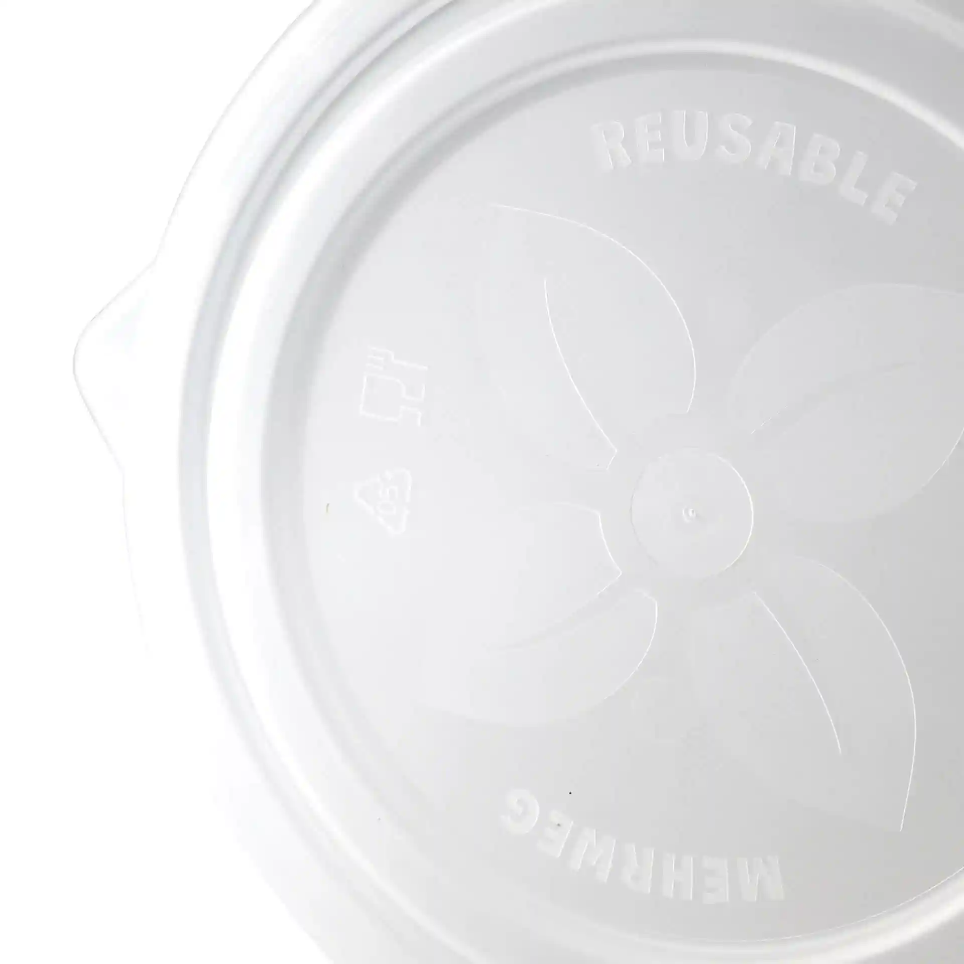 Transparent round lid for "merways Bowl" with a diameter of 150 mm and markings for reuse and recycling symbols.