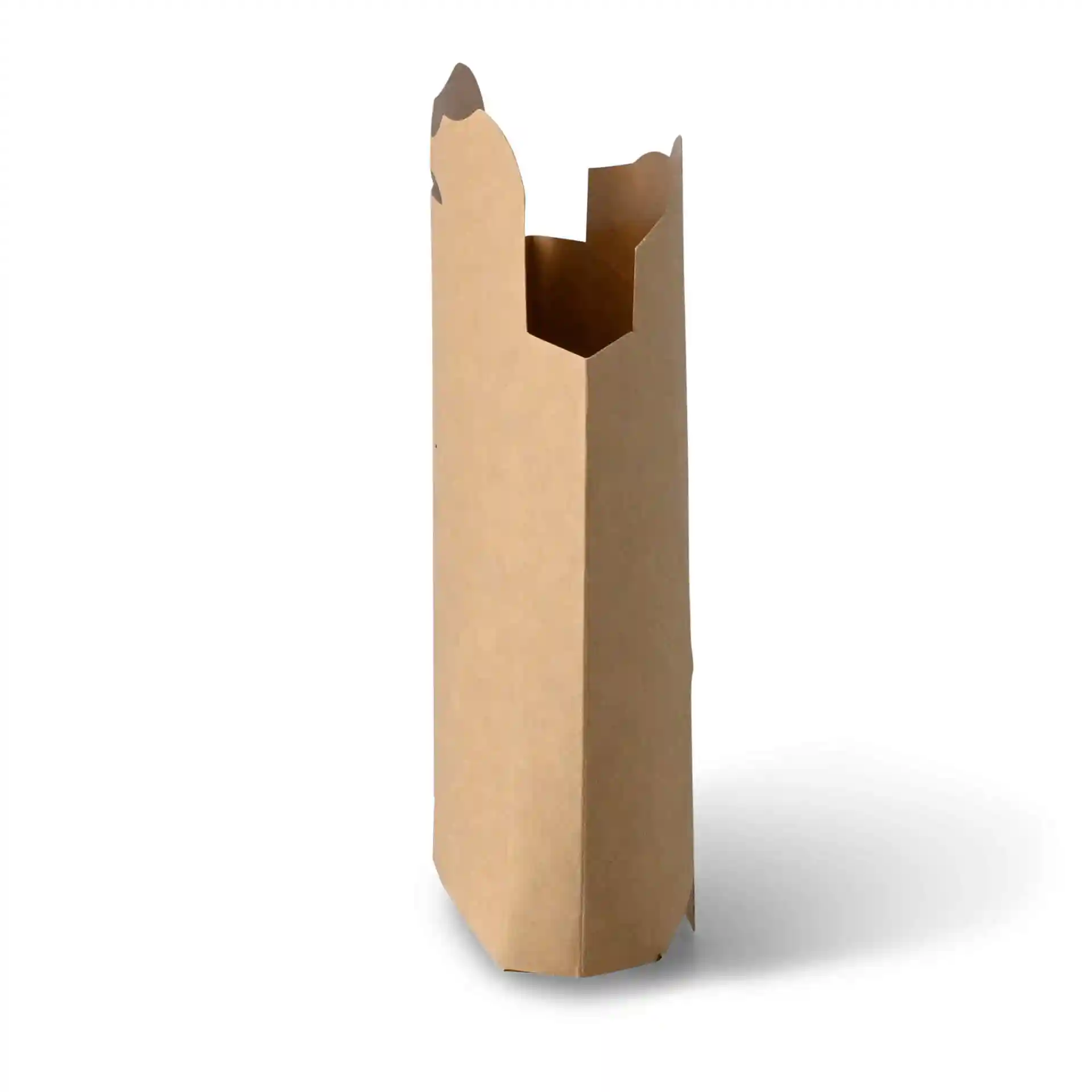 Brauner Pappchip-Schaufel mit offenem Oberteil und konischem Boden, 8 x 5,5 x 11 cm groß.