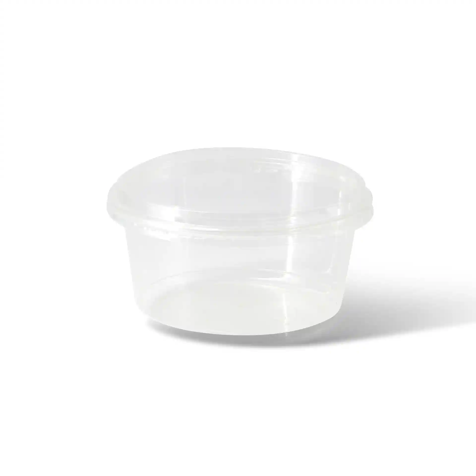 Transparenter runder Deli-Behälter mit 700 ml Fassungsvermögen und einem Durchmesser von 143 mm.