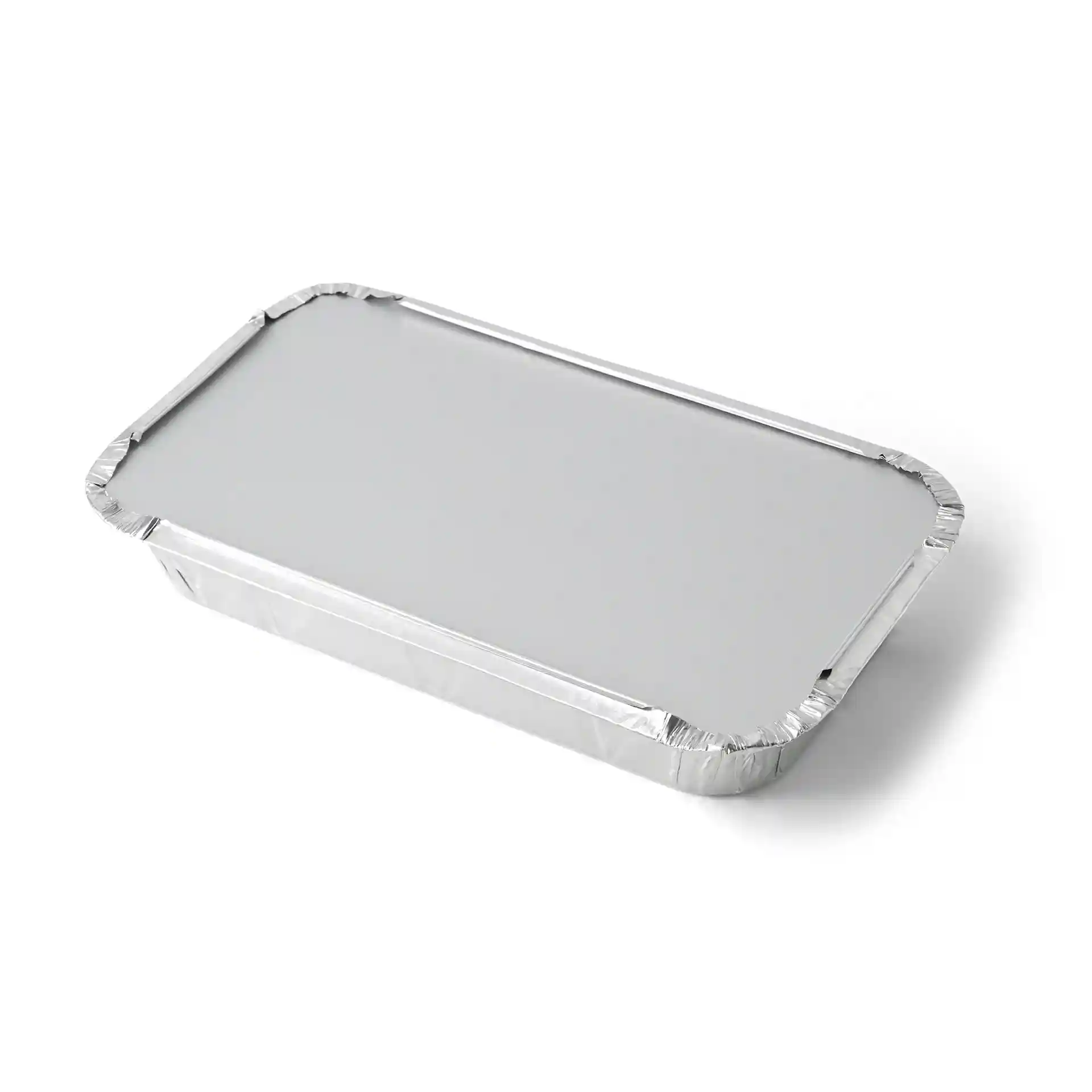 Aluminium-Kartondeckel für einen 650 ml rechteckigen Aluminiumbehälter, auf einem schlichten Hintergrund gezeigt.