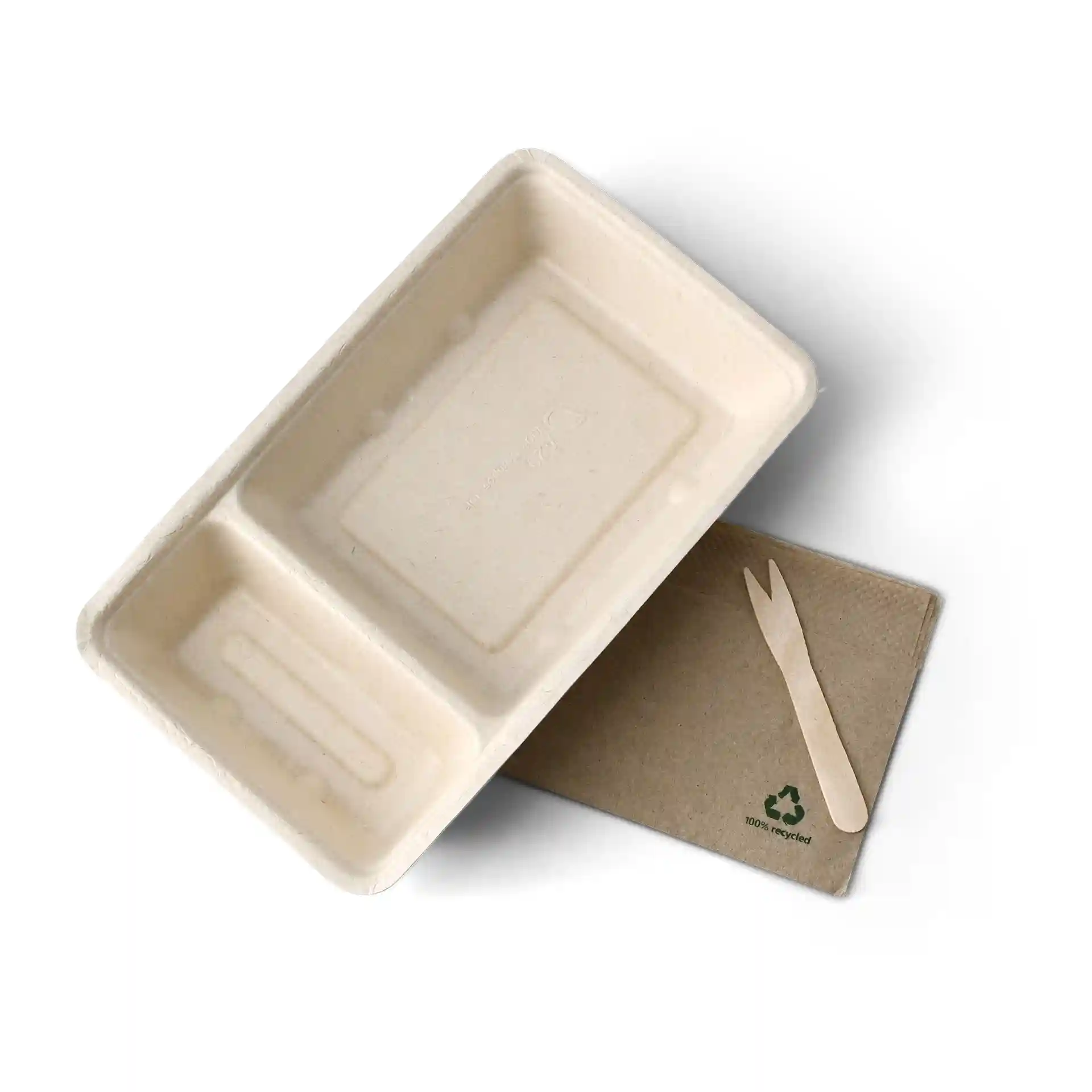 Cremeweiße rechteckige Bagasse-Chip-Schale mit zwei Fächern und einer kleinen Holzgabel auf einem Kartonboden.