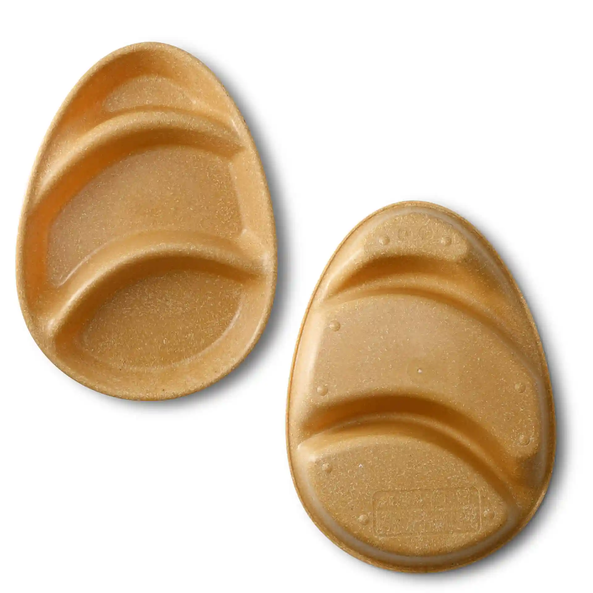 Reusable menu plate with three compartments, teardrop shape, in caramel brown color, dimensions 27.5 x 20 x 3.5 cm.