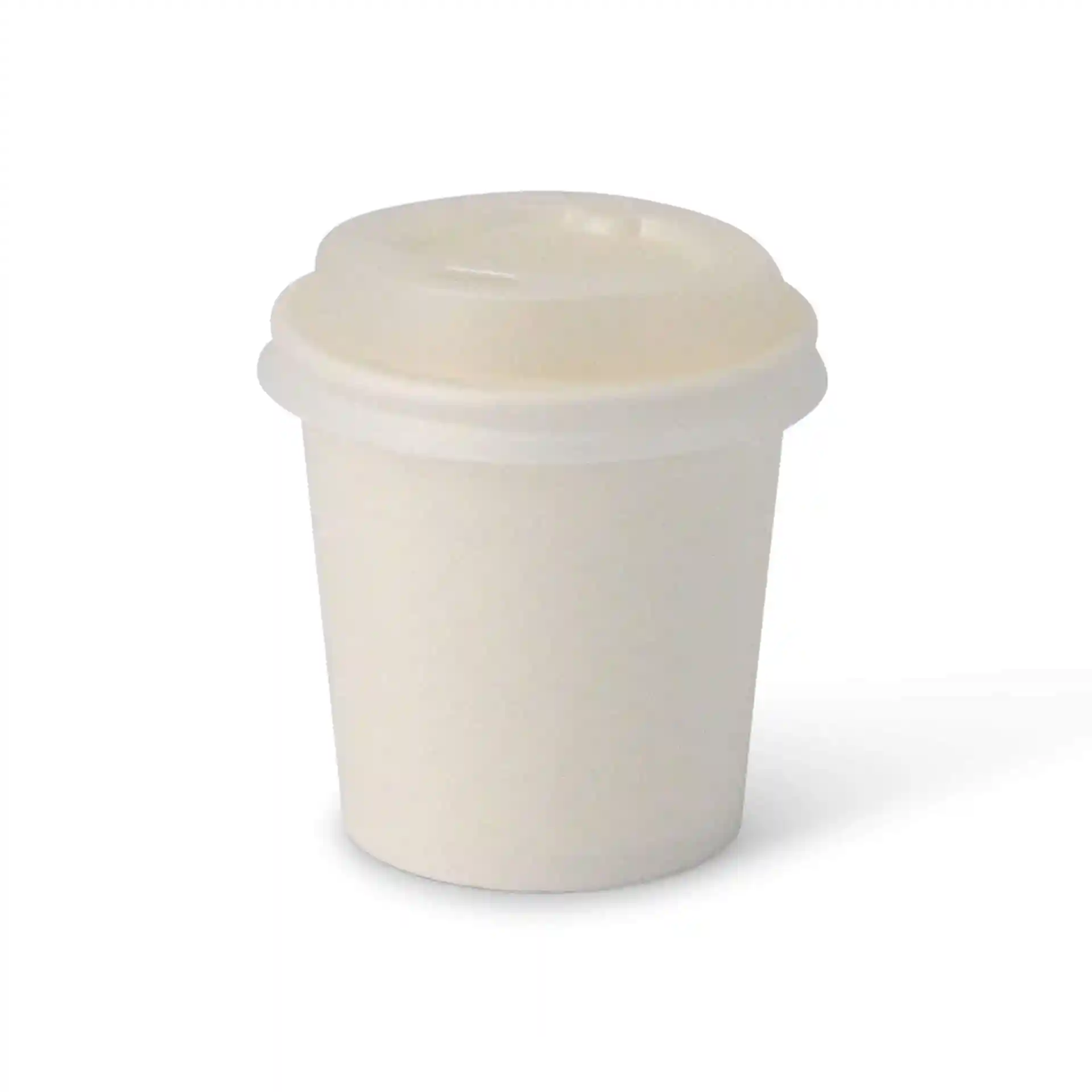 White 4 oz paper cup with a round shape and a coated surface, featuring a lid and a diameter of 62 mm.