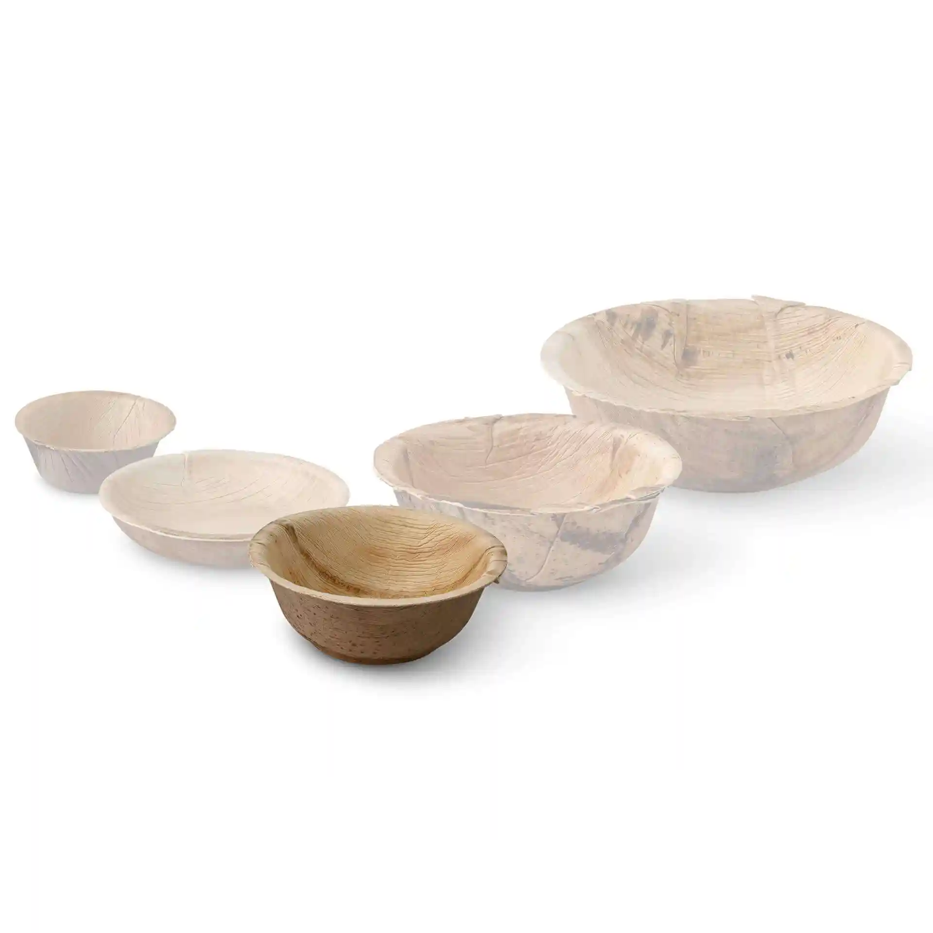 Set aus fünf runden Schalen aus Palmblatt in verschiedenen Größen mit natürlicher Maserung.
