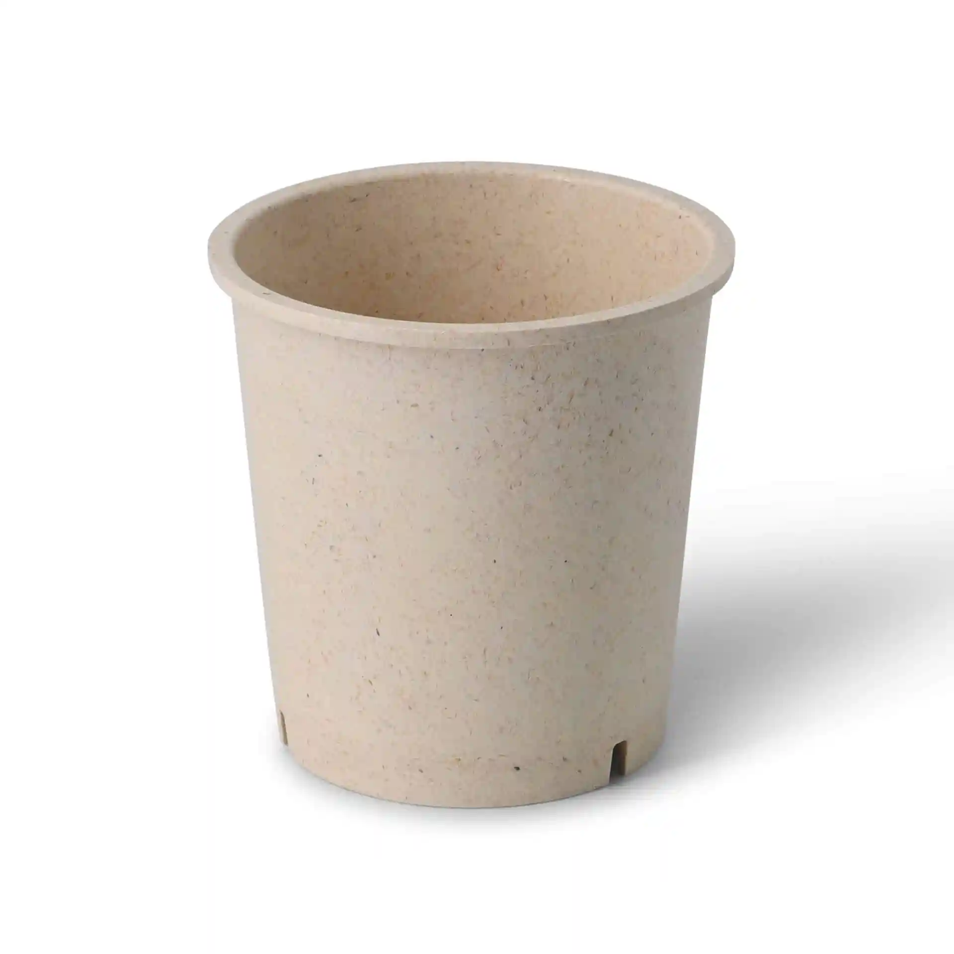 Cremig weißer wiederverwendbarer Becher aus Bio-Verbundmaterial, runde Form, Höhe 100 mm, Durchmesser oben 99 mm.