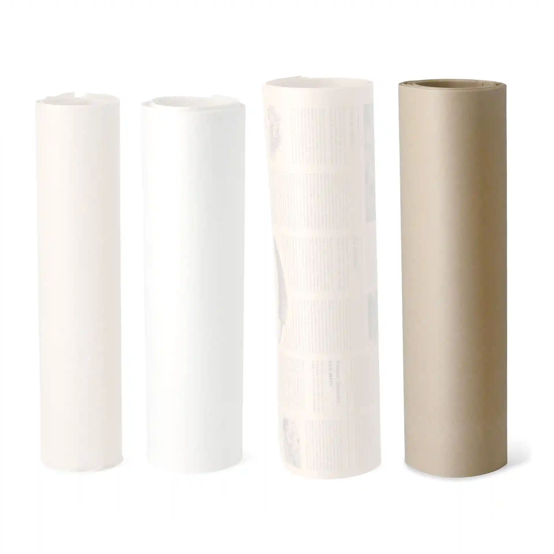 Vier Rollen Geschenkpapier in verschiedenen Farben, darunter braunes Kraftpapier, aufrecht präsentiert.