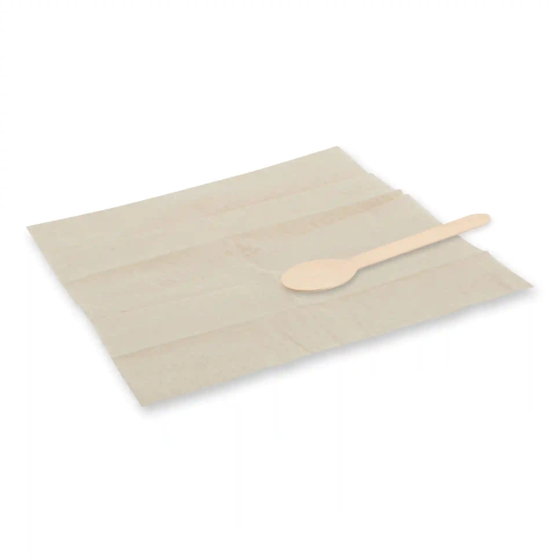Holzlöffel auf einer hellen Serviette, beide auf einem schlichten Hintergrund.