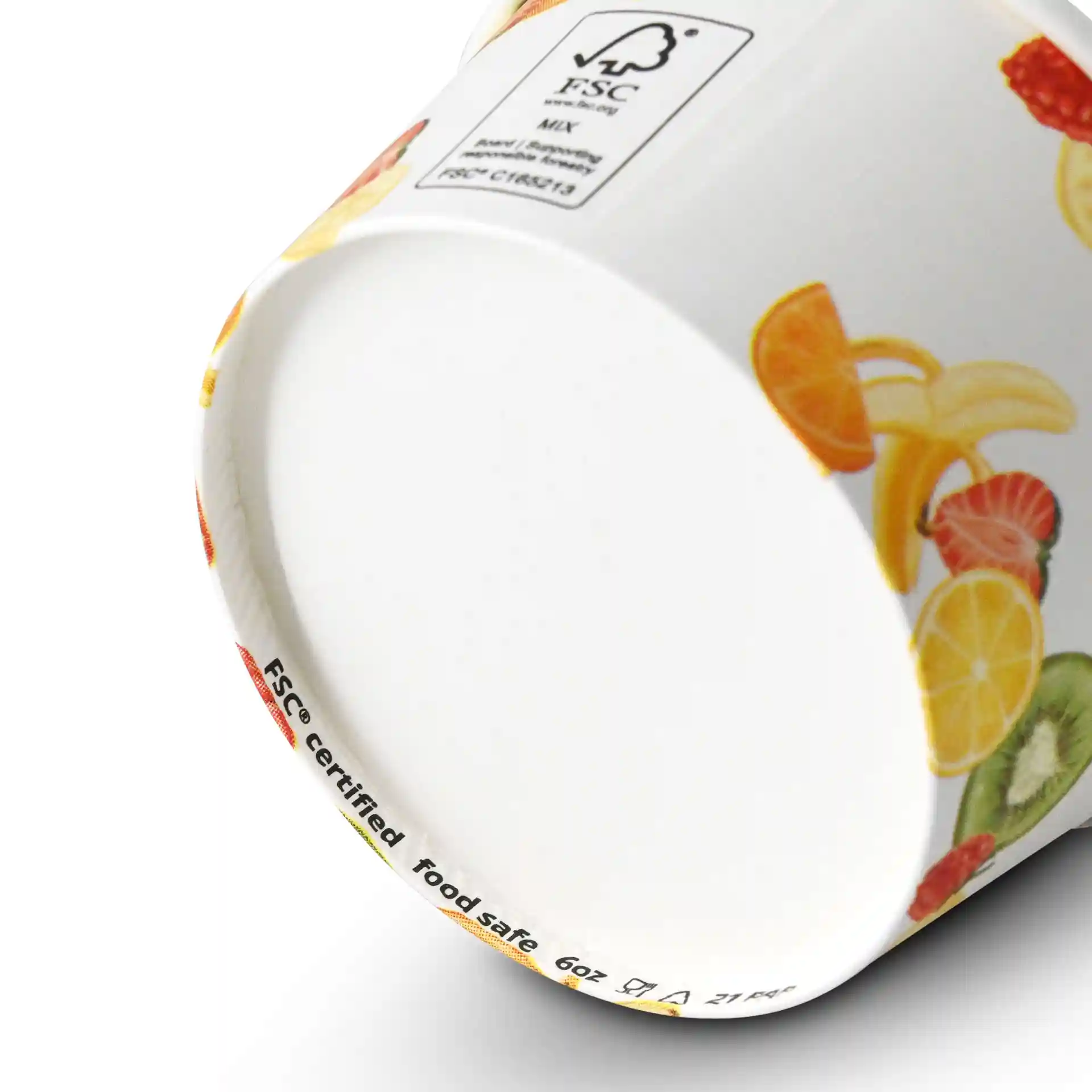 Bedruckter Pappbecher mit Obstdesign, 6 oz Kapazität, Durchmesser 92 mm, zeigt Innen- und Bodendetails.